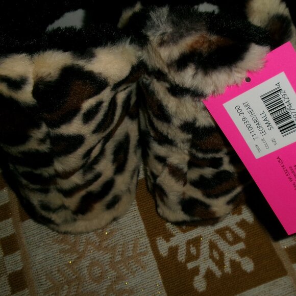 NWT Small Betsey Johnson Socks and Slippers and NWT Small Nicole Miller Gown - Picture 10 of 12